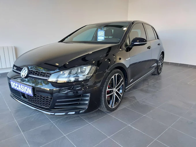 Volkswagen Golf GTD noire